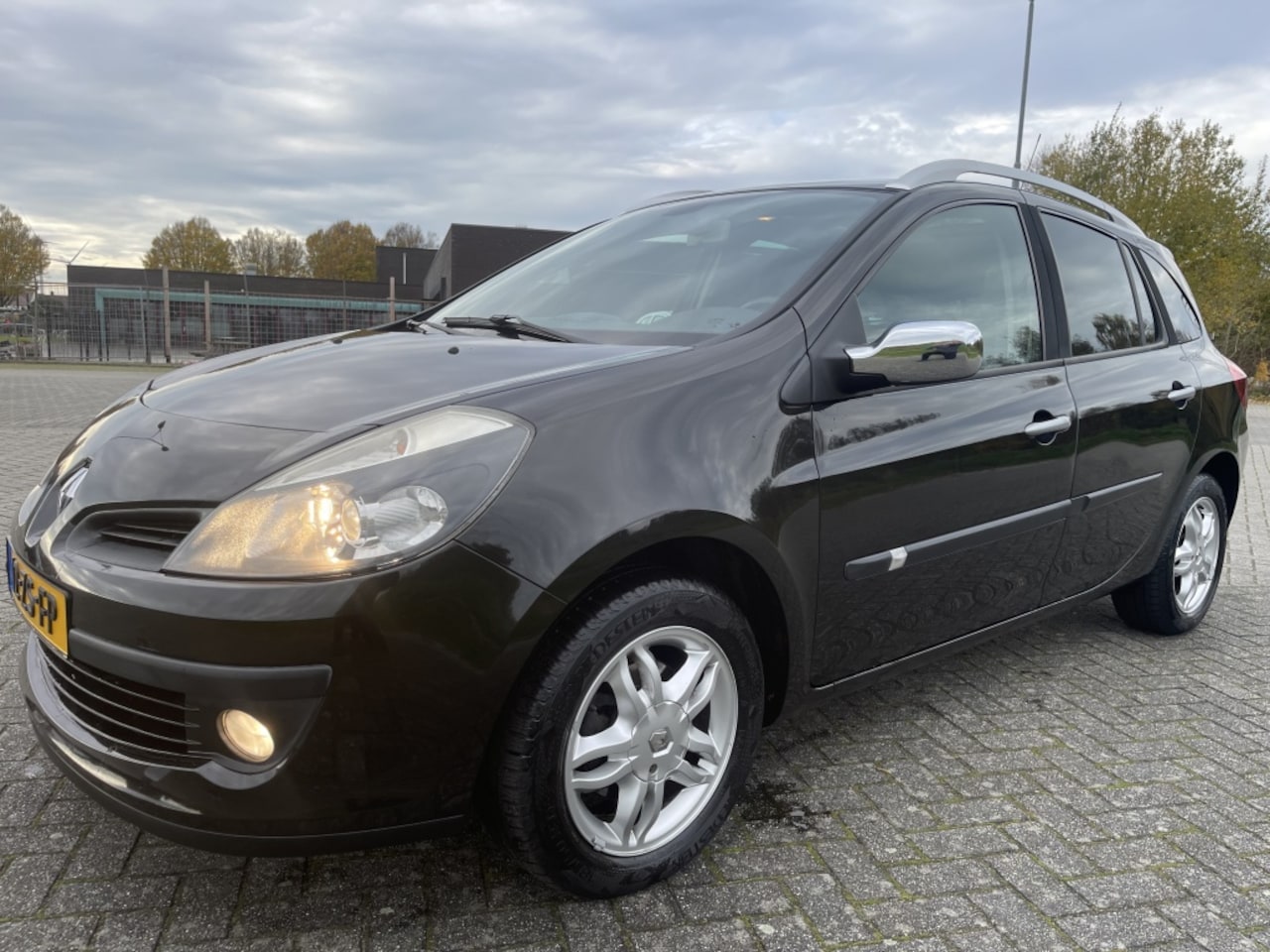Renault Clio Estate - 1.6-16V AIRCO PANORAMADAK CRUISE-CONTROL - AutoWereld.nl