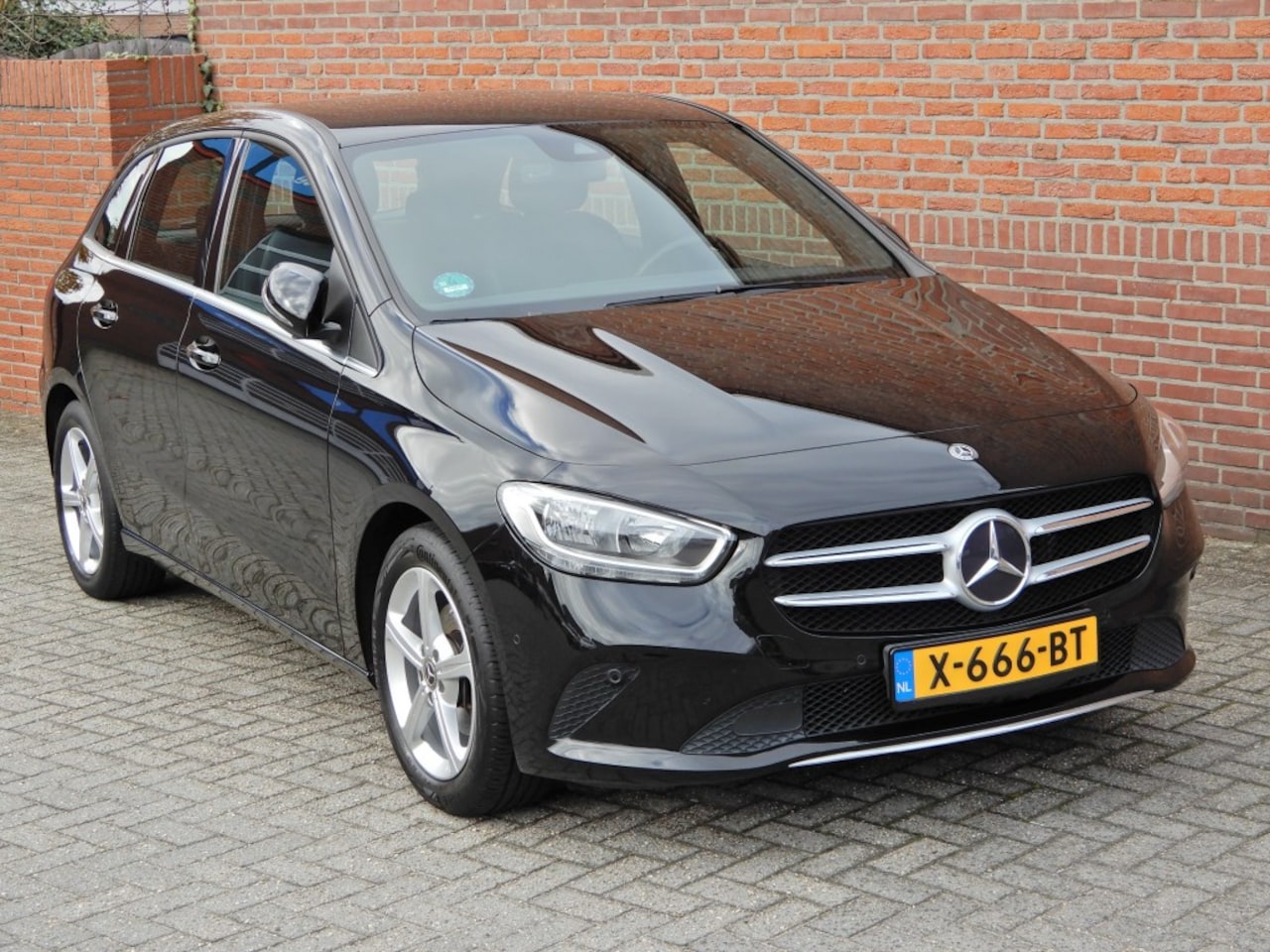 Mercedes-Benz B-klasse - 180 Premium 180 PREMIUM - AutoWereld.nl