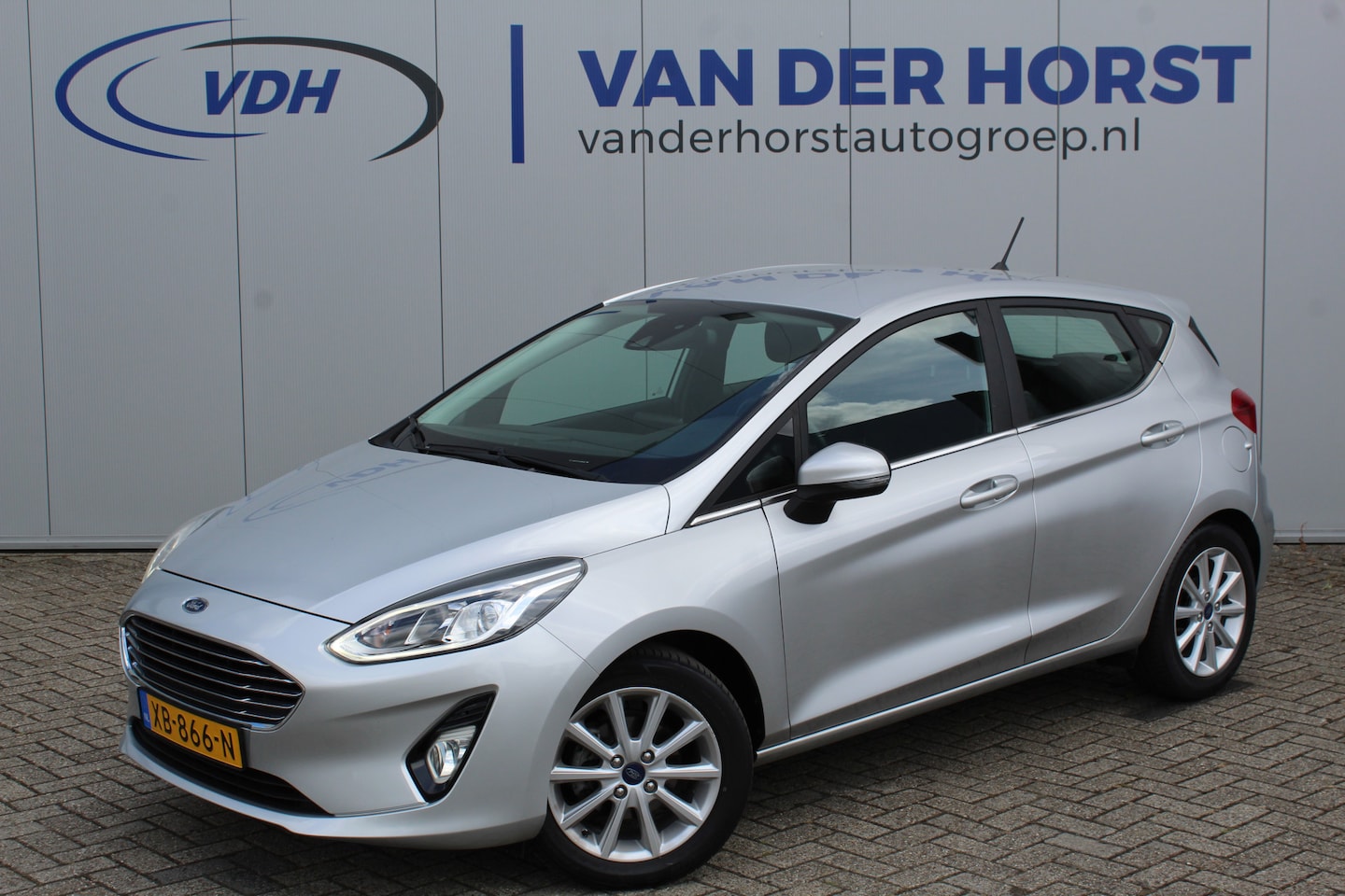 Ford Fiesta - 1.0-100pk EcoBoost Titanium 5drs. Uiterst nette, luxe en zuinige Ford Fiesta. Voalautm. ai - AutoWereld.nl