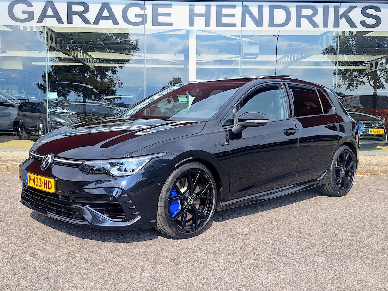 Volkswagen Golf - 2.0 TSI R 4Motion | NIEUWSTAAT | PANODAK | IQ LED | HARMAN KARDON | occasion - AutoWereld.nl
