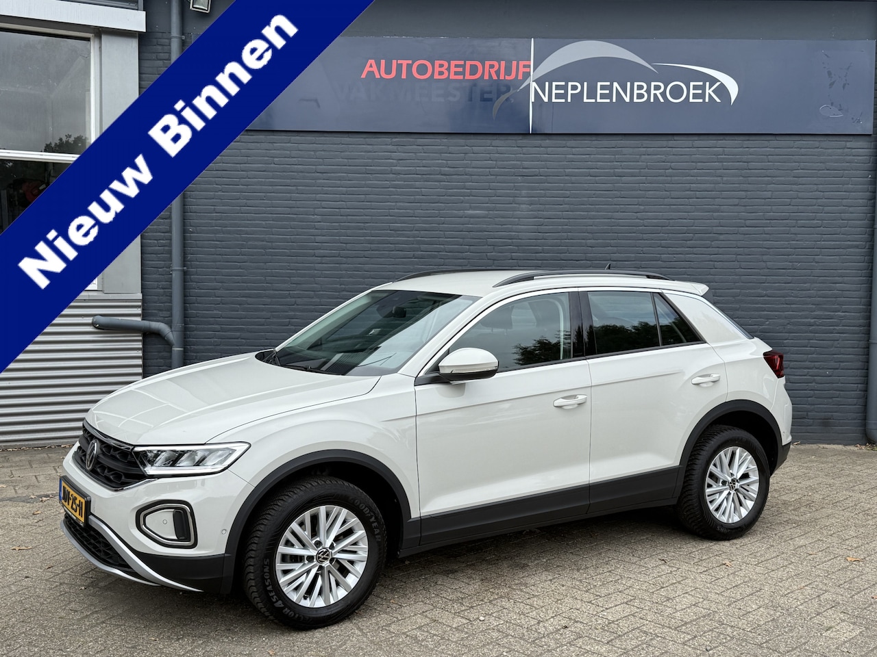 Volkswagen T-Roc - 1.5 TSI 1e eigen 150pk Ascot grijs (krijt kleur) - AutoWereld.nl