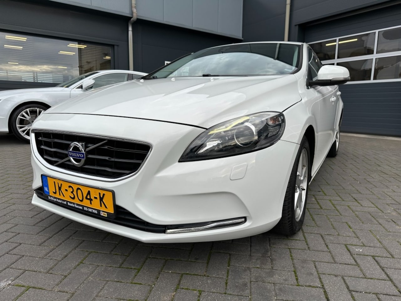 Volvo V40 - 2.0 T2 Nordic+ Navigatie stoelverwarming - AutoWereld.nl