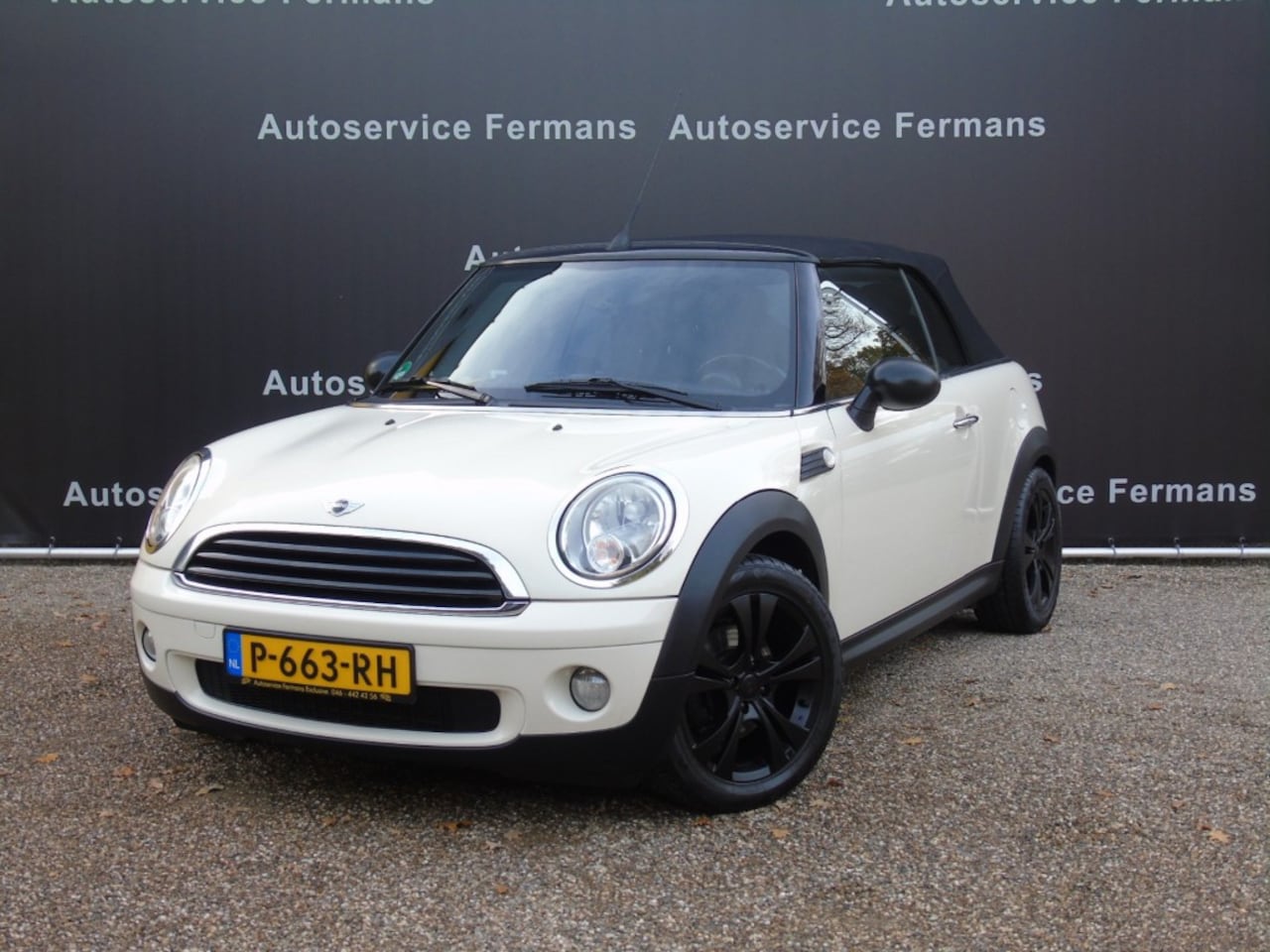 MINI One - 1.6 Cabrio - PDC- Black edition - Airco - AutoWereld.nl