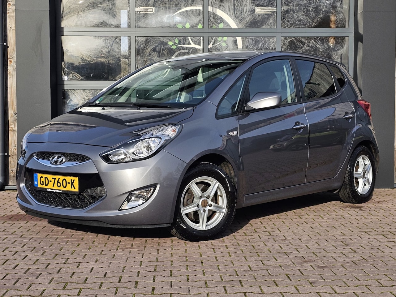 Hyundai ix20 - 1.6i i-Vision | Stoelverwarming | Trekhaak | All-seasons | LMV | Parkeersensoren achter | - AutoWereld.nl