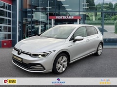 Volkswagen Golf - 1.5 TSI STYLE CAMERA/NAVI/ACC/MEMORY/STOEL-STUURVERW