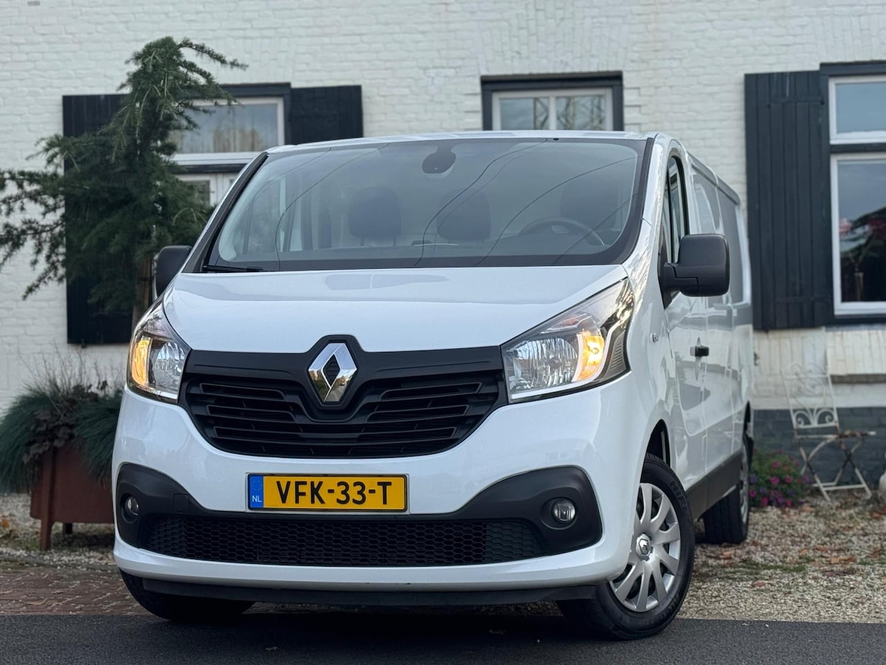 Renault Trafic - 1.6 dCi T29 L2H1 Luxe|Navi|3-Zits|Cruise|Camera| - AutoWereld.nl