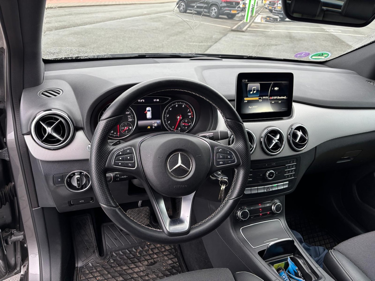Mercedes-Benz B-klasse - 180 Ambition | 1E EIGENAAR | 12MND GARANTIE | AUTOMAAT | NAVI | AIRCO | TREKHAAK | CRUISE - AutoWereld.nl