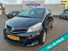 Toyota Yaris - 1.0 VVT-i Now nette zuinige yaris met trekhaak voor nog jaren rijplezier