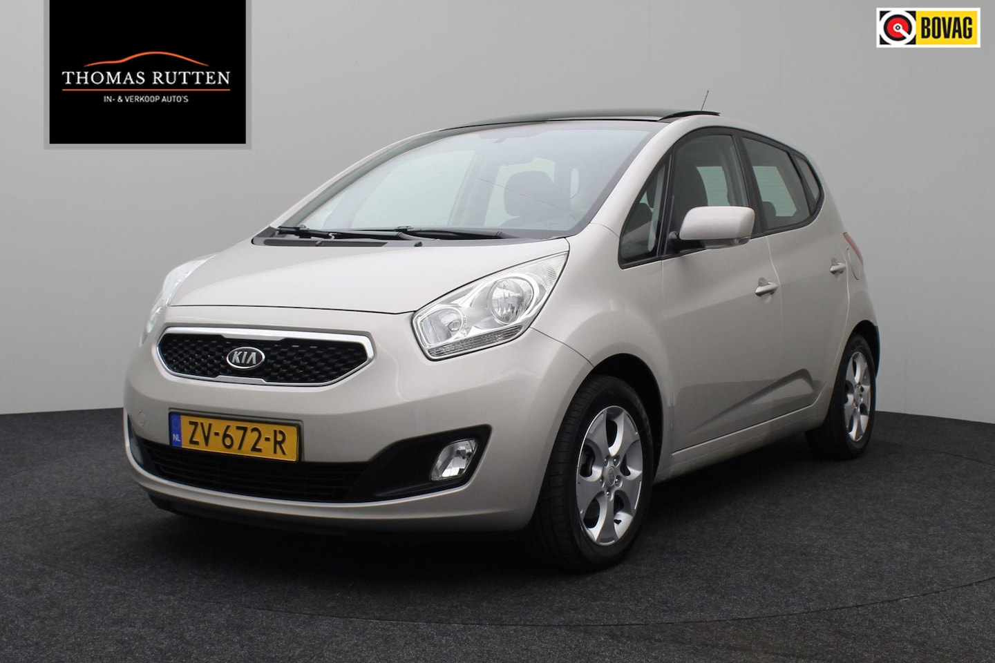 Kia Venga - 1.6 CVVT X-ecutive 2010 | Airco | Trekhaak | Stoelverwarming | Panoramadak | Stuurwiel Bed - AutoWereld.nl