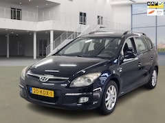 Hyundai i30 CW - 1.4i Blue Dynamic/AIRCO/PARKEERSENS ACHTER/TREKHAAK