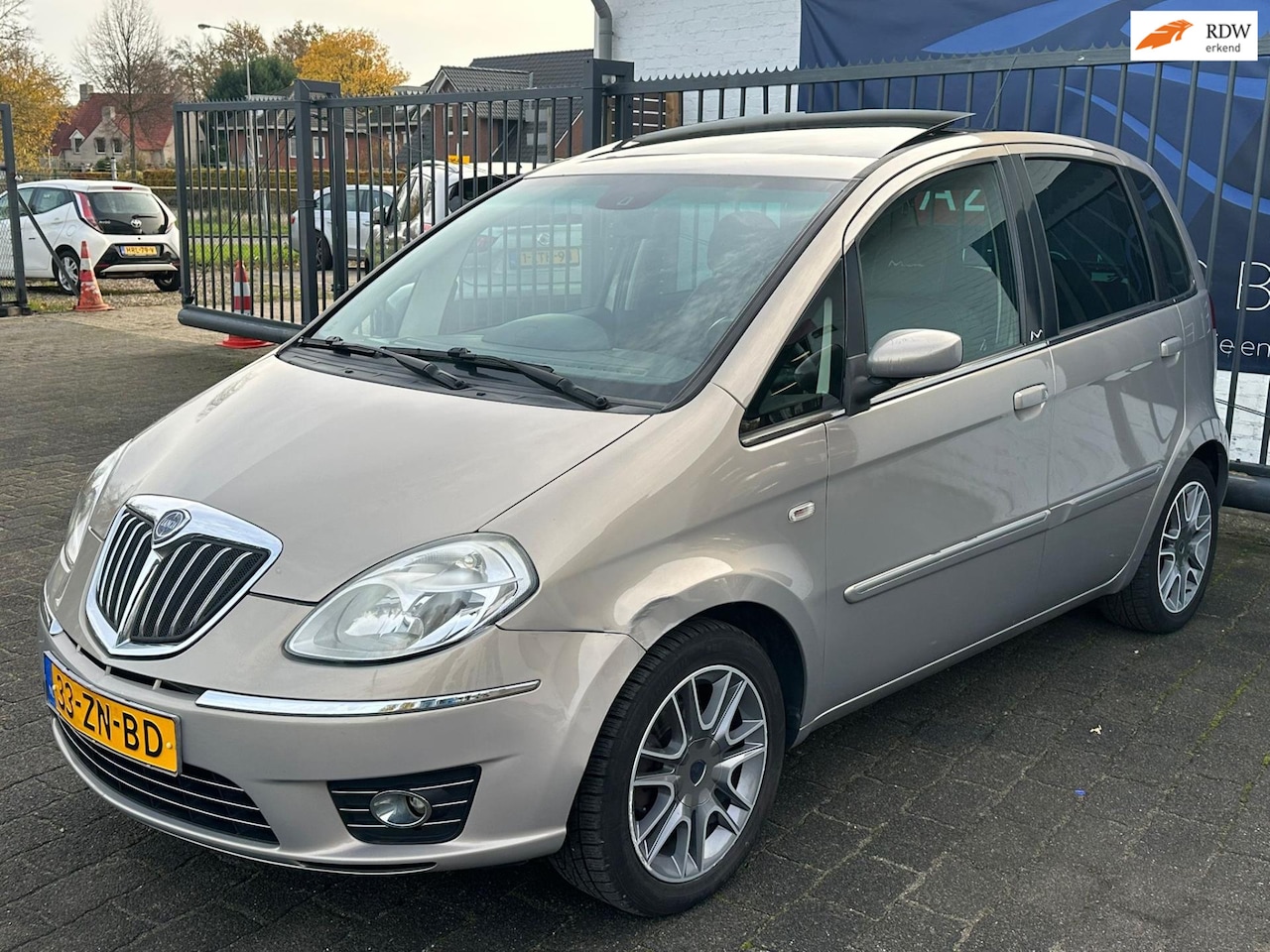 Lancia Musa - 1.4-16V Platino / SCHUIF-KANTELDAK / AIRCO / TREKHAAK / CRUISE CONTROL - AutoWereld.nl