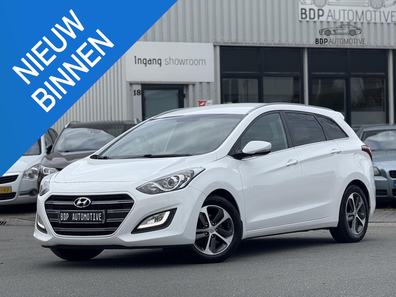 Hyundai i30 - 1.6 GDi Comfort AUTOMAAT/PDC/STOELVERWARMING/CRUISE - AutoWereld.nl