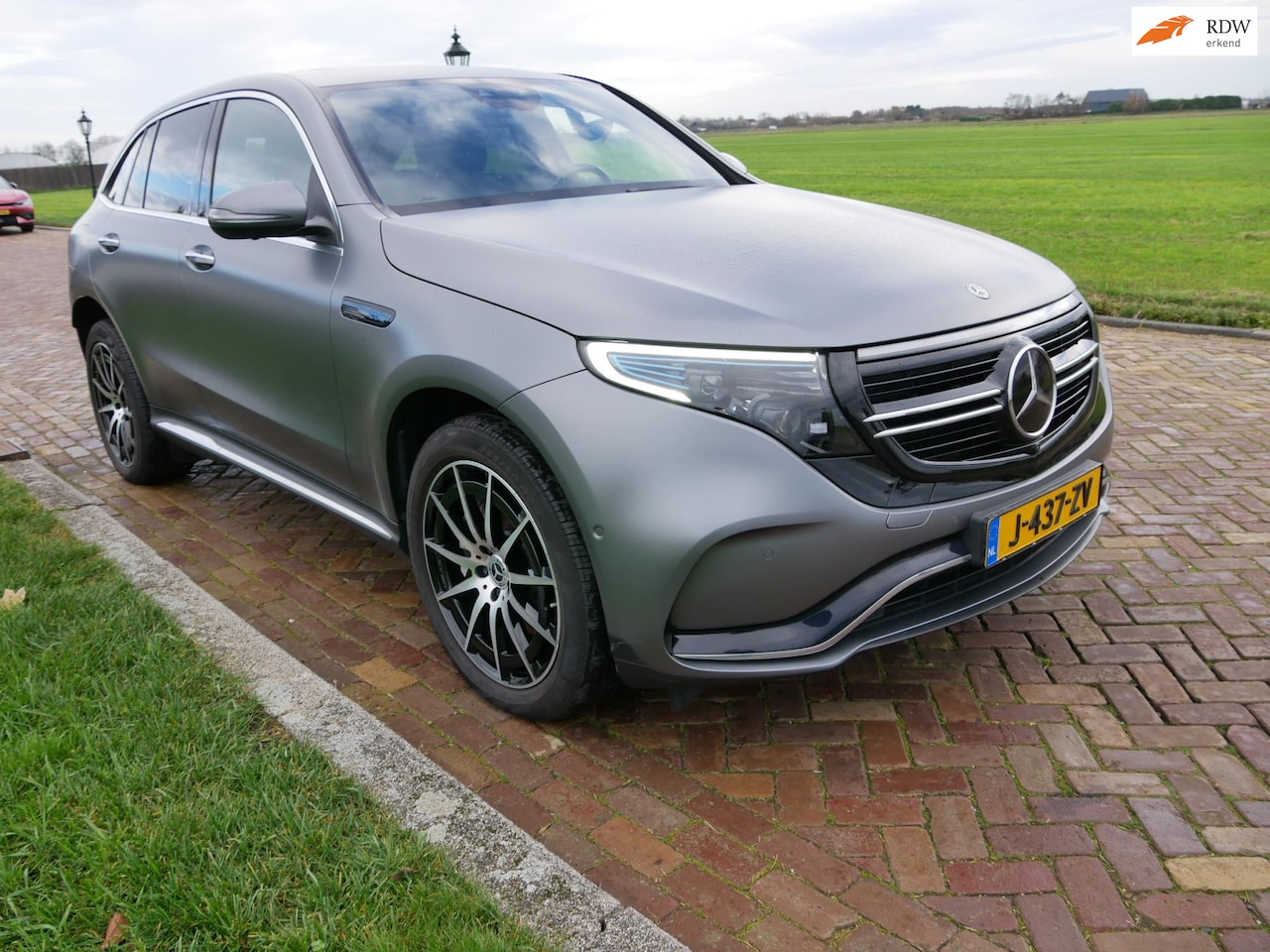 Mercedes-Benz EQC - 400 4MATIC AMG 80 kWh FULL OPTIONS ** 24999 NETTO ** - AutoWereld.nl