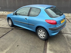 Peugeot 206 - 1.1 XN