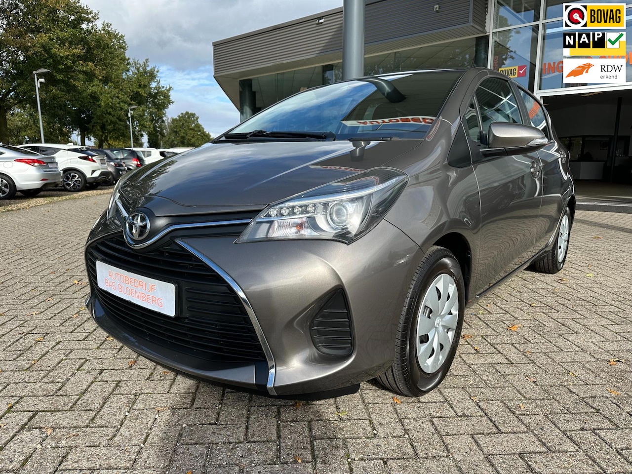 Toyota Yaris - 1.0 VVT-i Business Plus 1.0 VVT-i Business Plus, Navi, Camera, Etc. - AutoWereld.nl