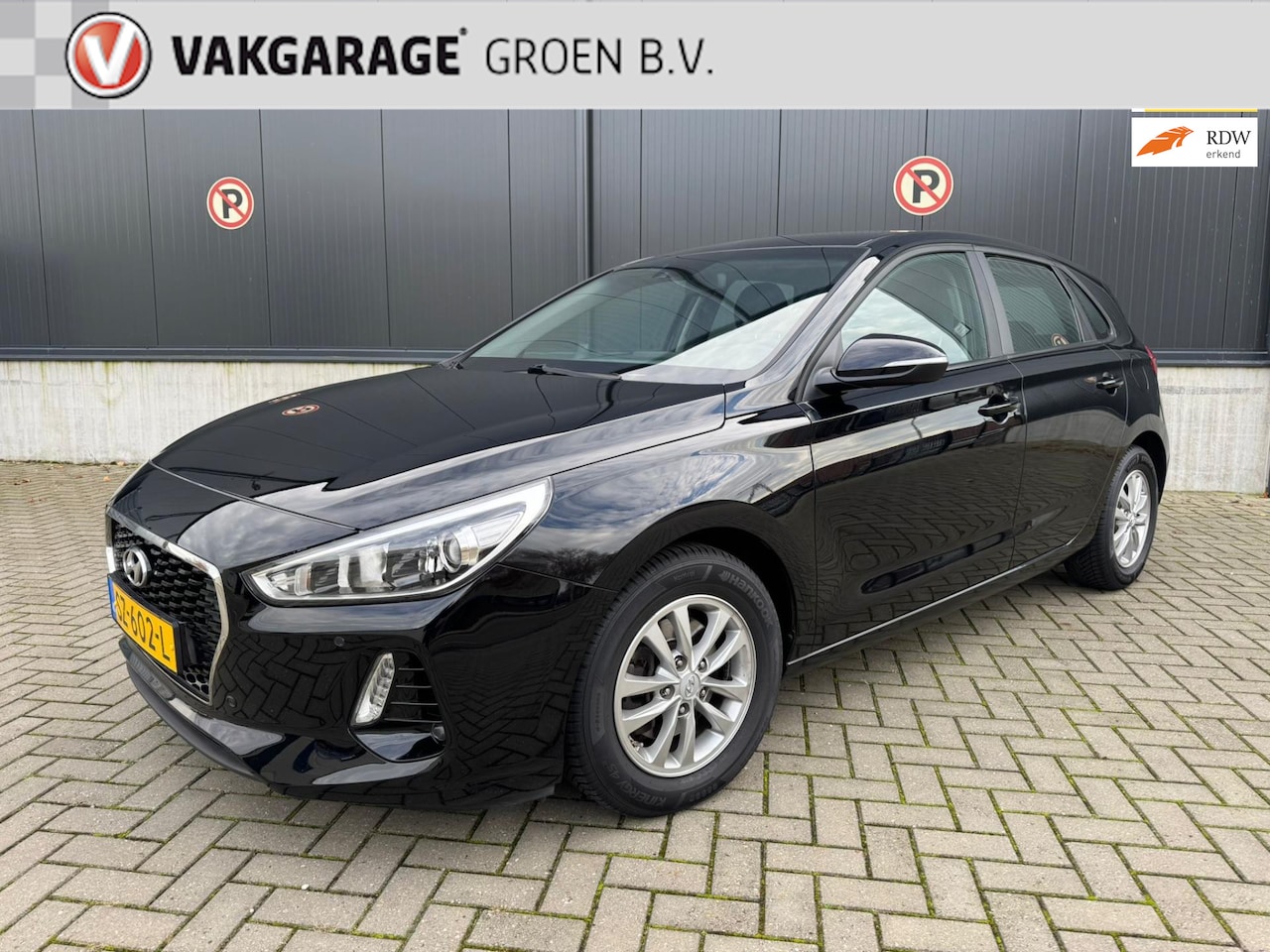 Hyundai i30 - 1.0 T-GDI Comfort / navi / camera / climate / cruise / l.m. velgen ! - AutoWereld.nl