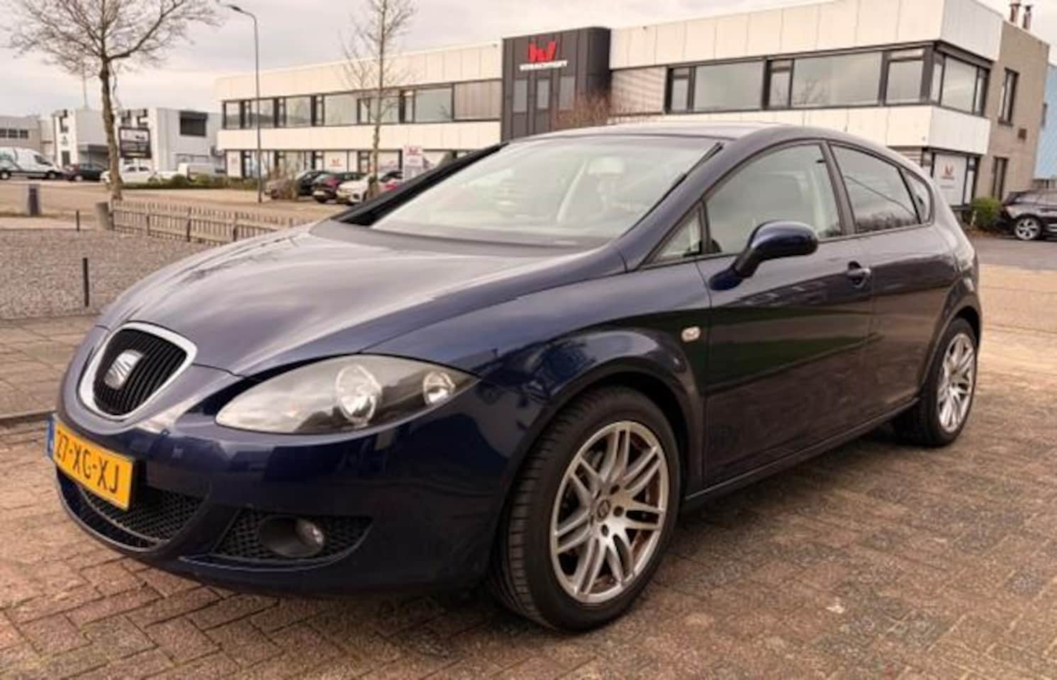 SEAT Leon - 1.6 Sportstyle Serviceboekjes APK Gek. 08-2026 - AutoWereld.nl