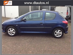 Peugeot 206 - 1.4 XS Premium nieuwe apk bij aflevering