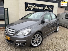 Mercedes-Benz B-klasse - 180 Business Class Automaat | Org. NL | Navi | PDC | StoelVW | 1e Eigenaar