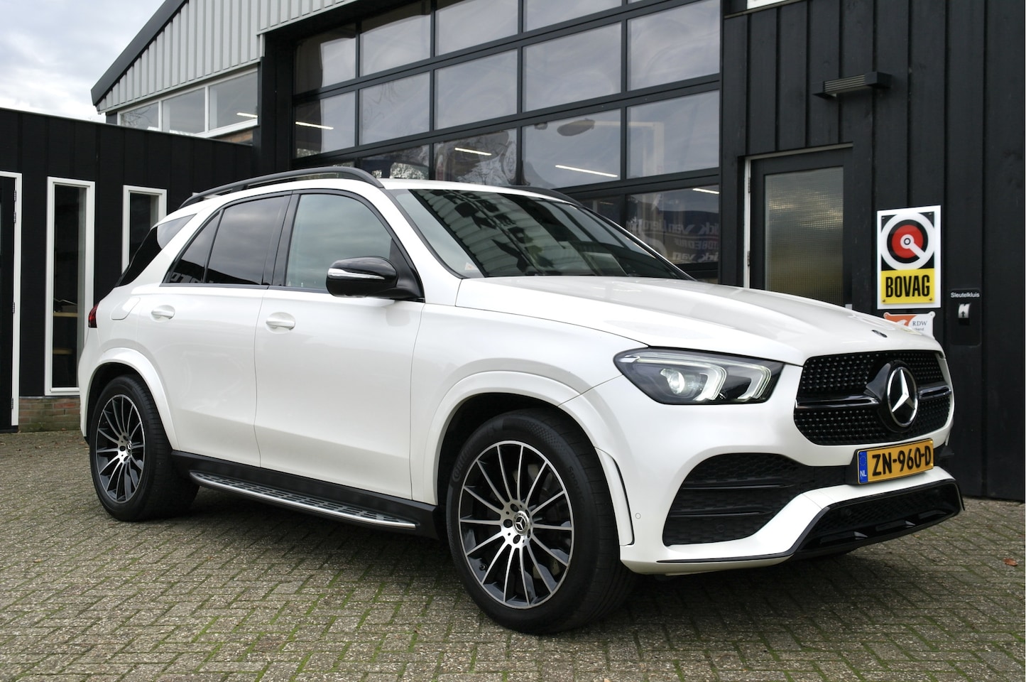 Mercedes-Benz GLE-Klasse - 450 4MATIC | Dealer Onderhouden | NL-Auto | Trekhaak | Carplay - AutoWereld.nl