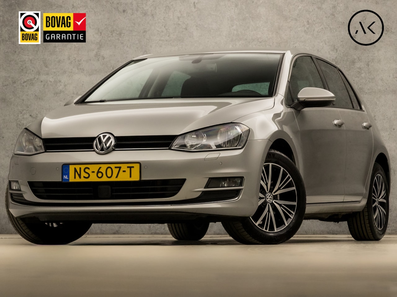 Volkswagen Golf - 1.2 TSI Sportline Automaat (NAVIGATIE, CLIMATE, STOELVERWARMING, LM VELGEN, SPORTSTOELEN, - AutoWereld.nl