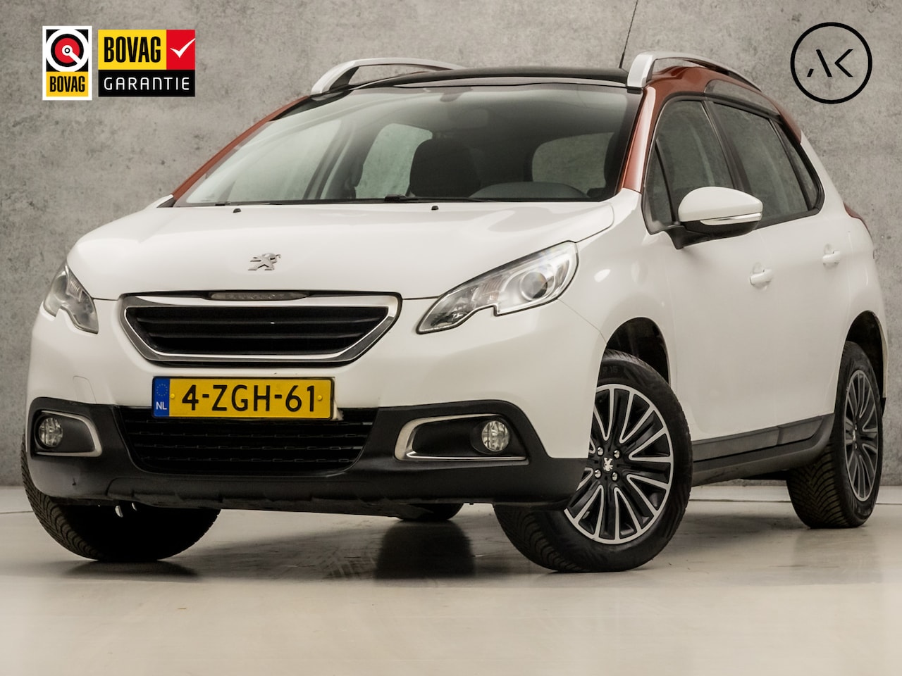 Peugeot 2008 - 1.2 PureTech Sport Automaat (PANORAMADAK, NAVIGATIE, CRUISE, SPORTSTOELEN, GETINT GLAS, EL - AutoWereld.nl