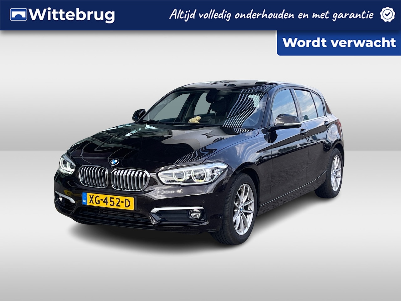 BMW 1-serie - 118i Corporate Lease Executive / Navigatie / Parkeersensoren V+A / Zonnedak / Trekhaak / C - AutoWereld.nl