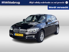 BMW 1-serie - 118i Corporate Lease Executive / Navigatie / Parkeersensoren V+A / Zonnedak / Trekhaak / C