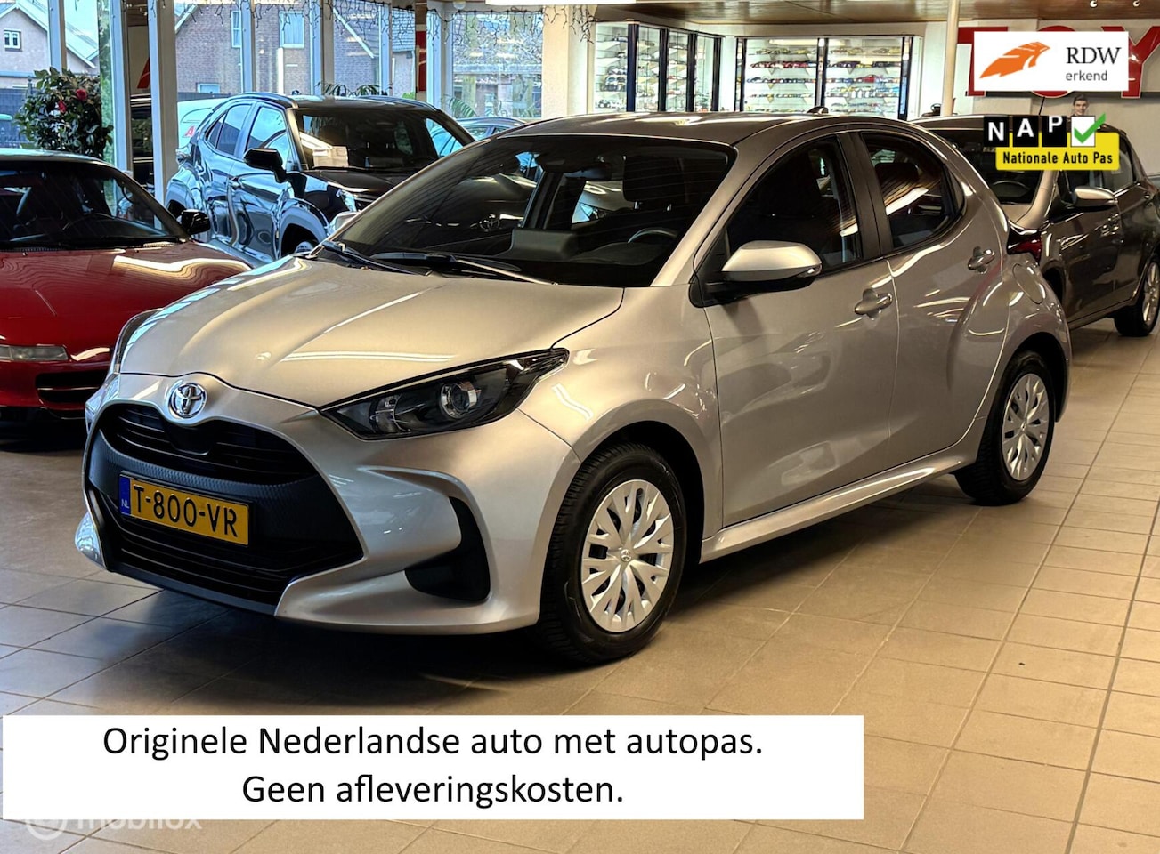 Toyota Yaris - 1.5 VVT-i Active Carplay Navi, Airco, Cruise - AutoWereld.nl