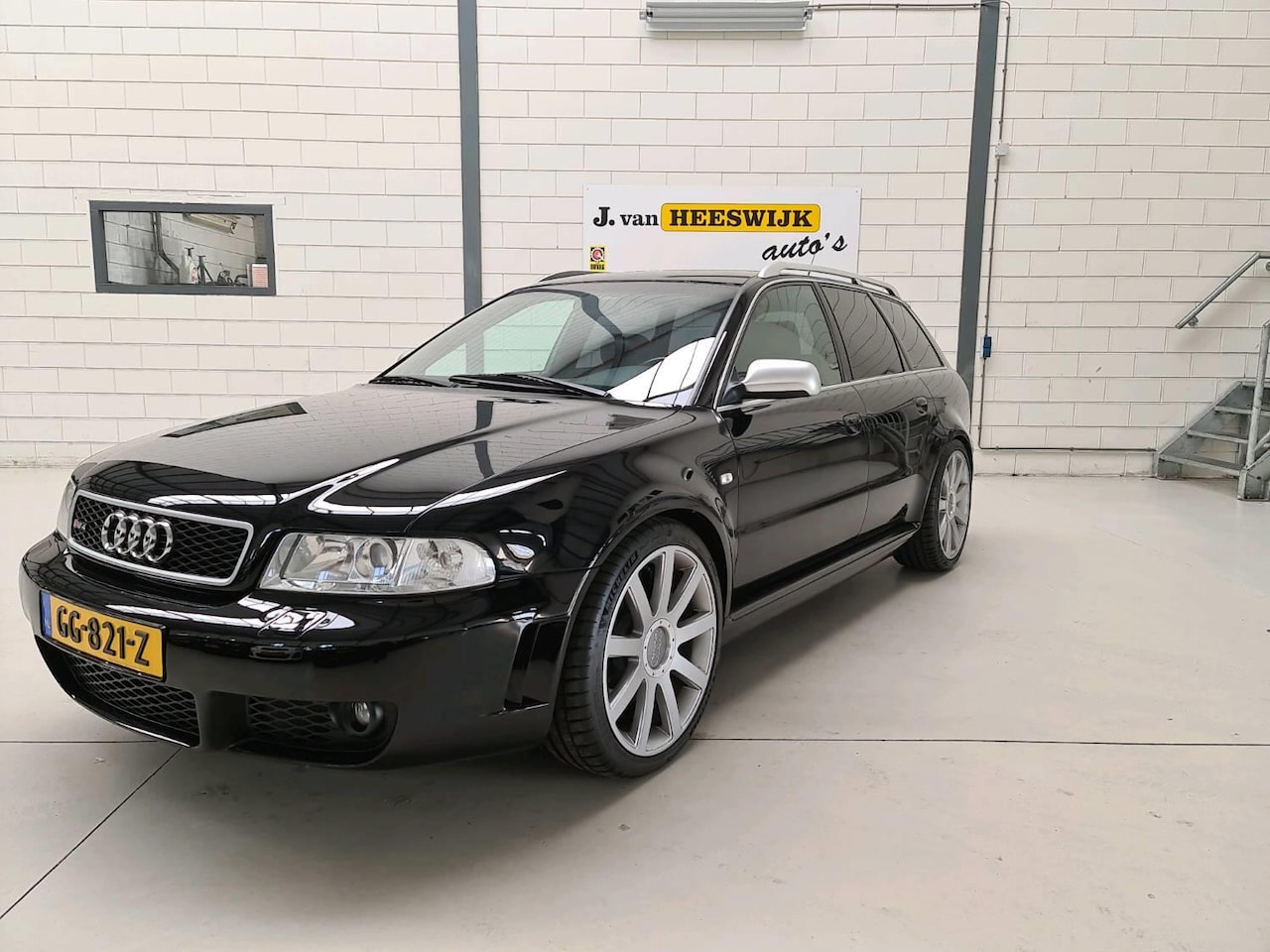 Audi RS4 - Avant 2.7 V6 quattro RS 4 Ecc / Vol leder / Navi / Uitmuntende orginele staat - AutoWereld.nl