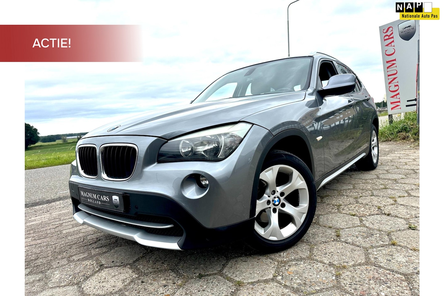 BMW X1 - SDrive18i Executive NAP-Nieuwe APK-Airco-Navi Scherm-Trekhaak-Velgen - AutoWereld.nl