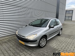 Peugeot 206 - 1.4 Gentry AUTOMAAT Nieuwe APK