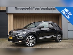 Volkswagen T-Roc - 2.0 TSI 190pk DSG 4Motion Sport Pano.Dak 19inch Suzuka Afn-Trekhaak Beats Virtual Cockpit