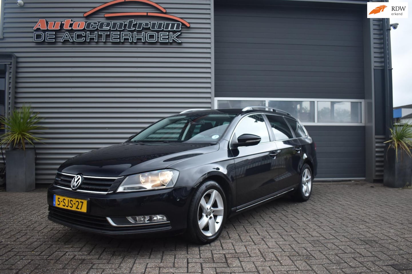 Volkswagen Passat Variant - 1.6 TDI BlueMotion Executive Edition Trekhaak!!! - AutoWereld.nl