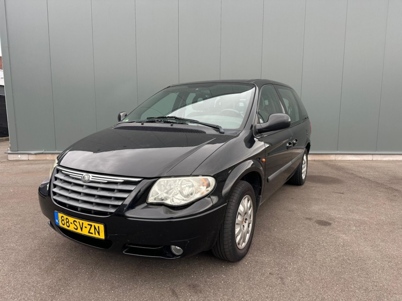 Chrysler Voyager - 2.4i SE Luxe 2.4i SE Luxe - AutoWereld.nl