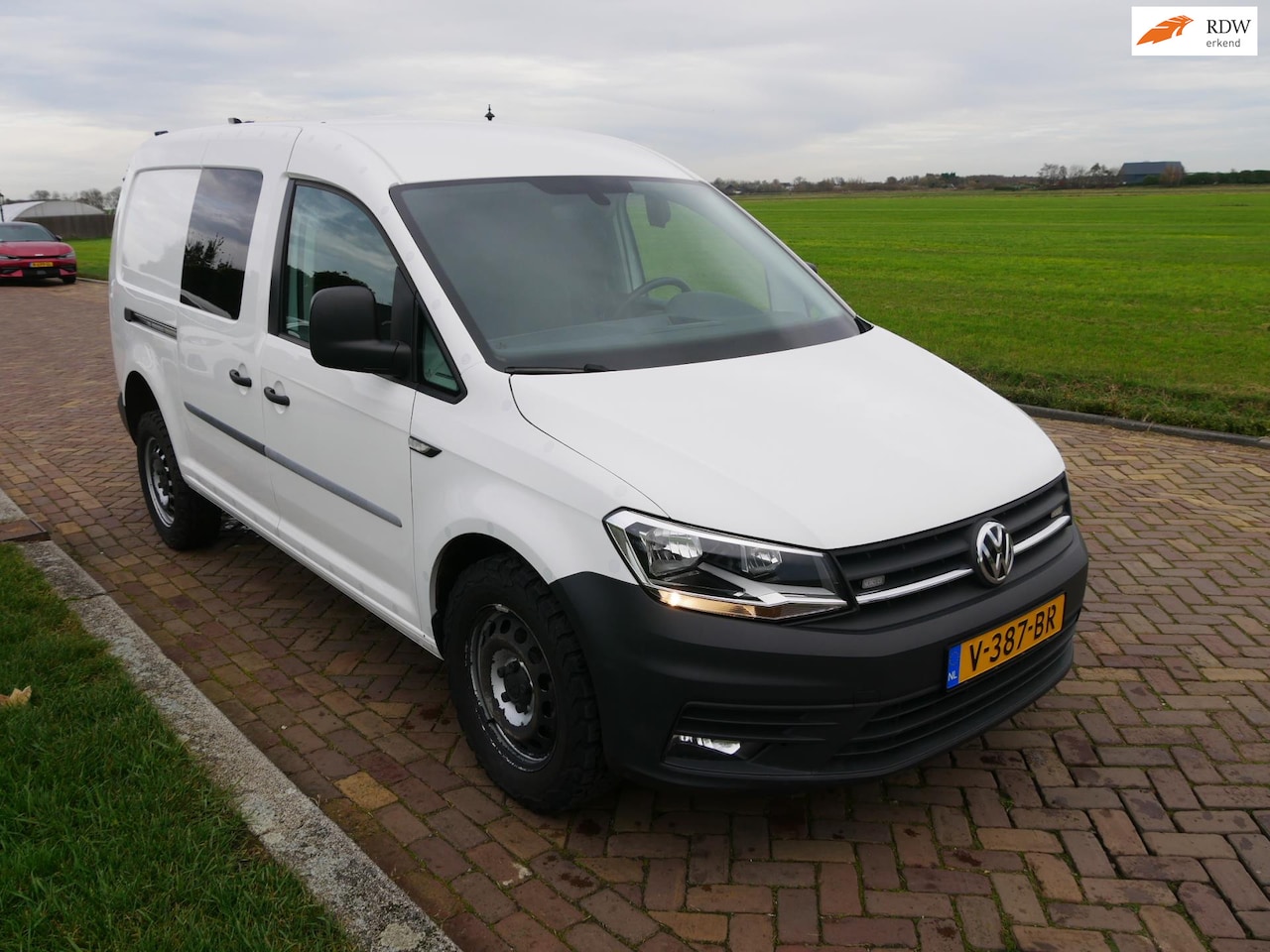 Volkswagen Caddy Maxi - 2.0 TDI L2H1 90kW 4Motion Maxi Highline AC ** 9299 EX BTW ** - AutoWereld.nl