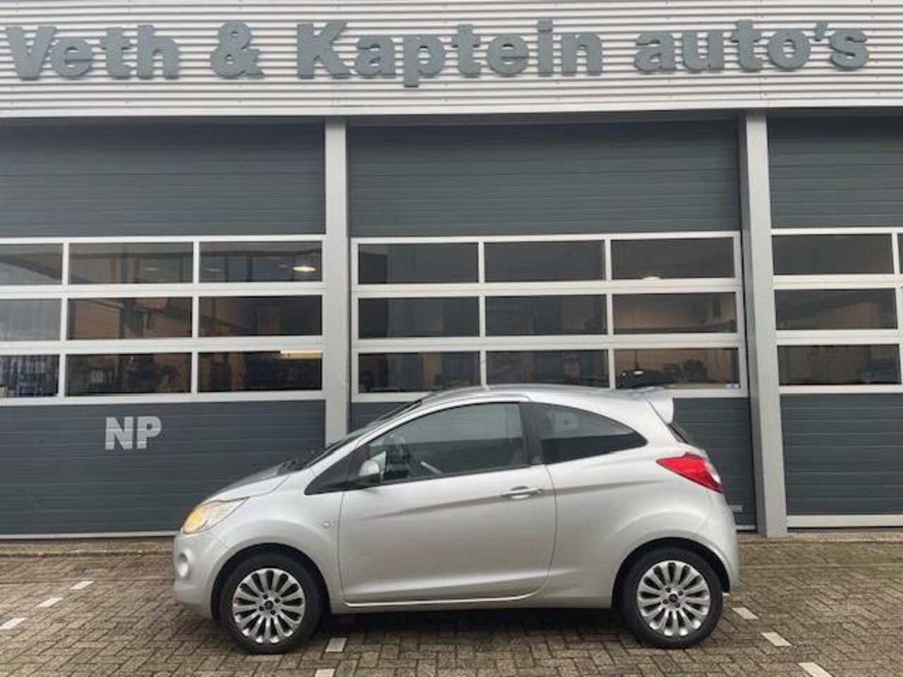 FORD KA