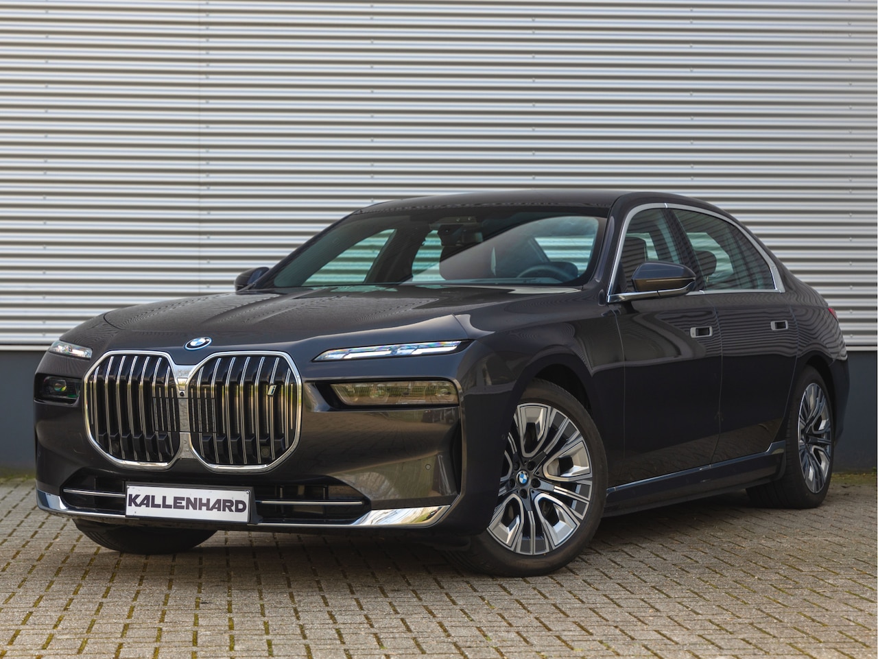 BMW i7 - xDrive60 - Bowers & Wilkins - Automatische Deuren - Stoelventilatie + Massage - AutoWereld.nl