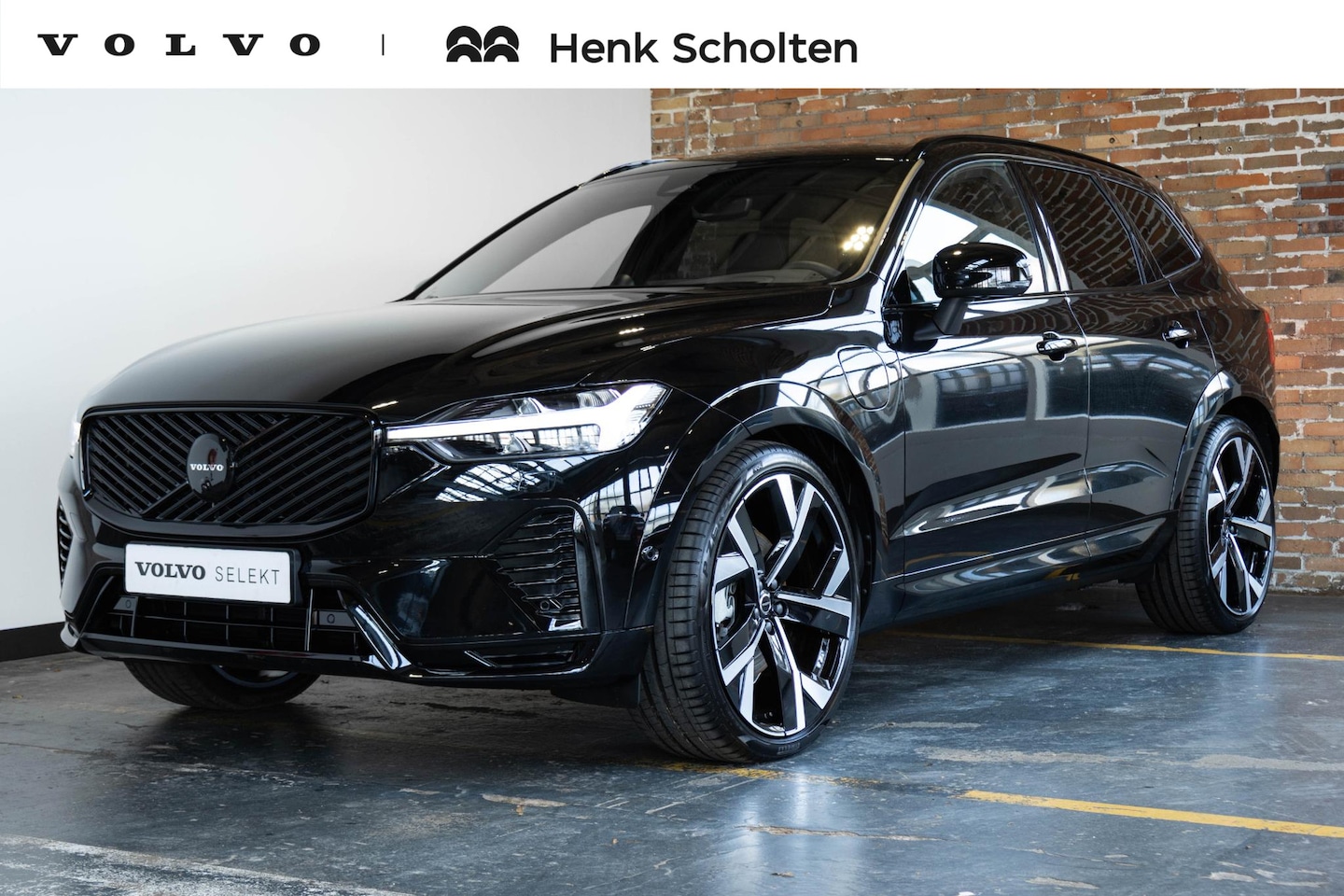 Volvo XC60 - T6 Plug-in hybrid AWD Ultra Black Edition | Bowers & Wilkins Premium Audio| Luchtvering | - AutoWereld.nl