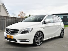 Mercedes-Benz B-klasse - 200 Ambition AUT Sportpakket | Night | Clima