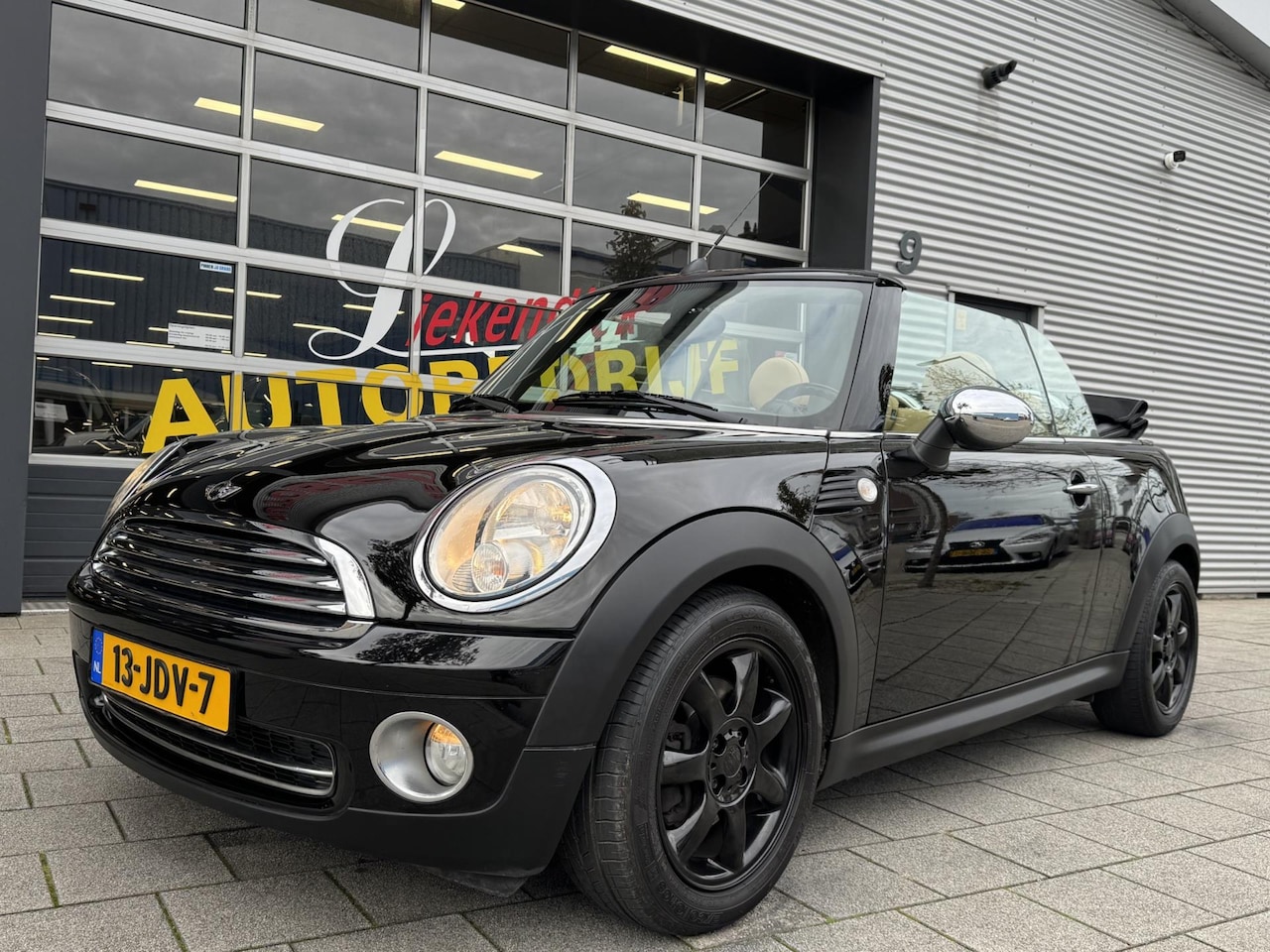 MINI Cabrio - Mini 1.6- 16V Cooper Chili Cabriolet I Airco I Leer I PDC I Comfort pakket I 96.000 KM - AutoWereld.nl