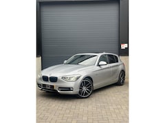 BMW 1-serie - 116i Sport Pano Auto8 200PK