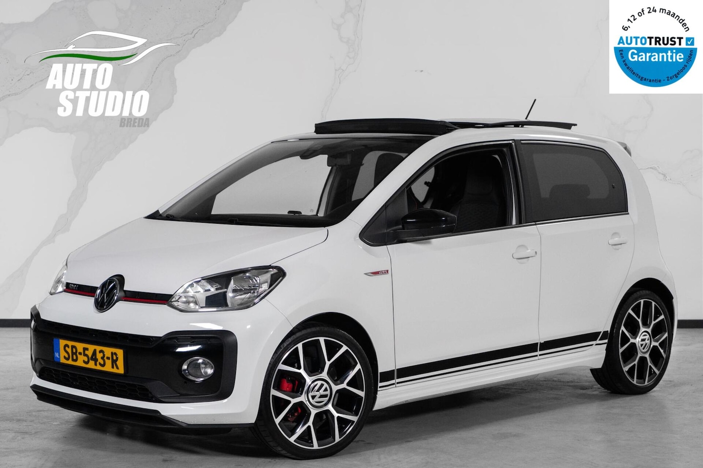 Volkswagen Up! - 1.0 GTI | PANO | Leder | Beats | Cam | Stoelverwarming - AutoWereld.nl