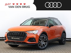 Audi Q3 - 35 TFSI Sport 150pk | Pano | Camera | Stoelverwarming | Dodehoekdetectie | 19" Velgen