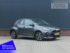 Toyota Yaris - 1.5 Hybrid Dynamic I Navigatie I Allseason banden I NL-auto