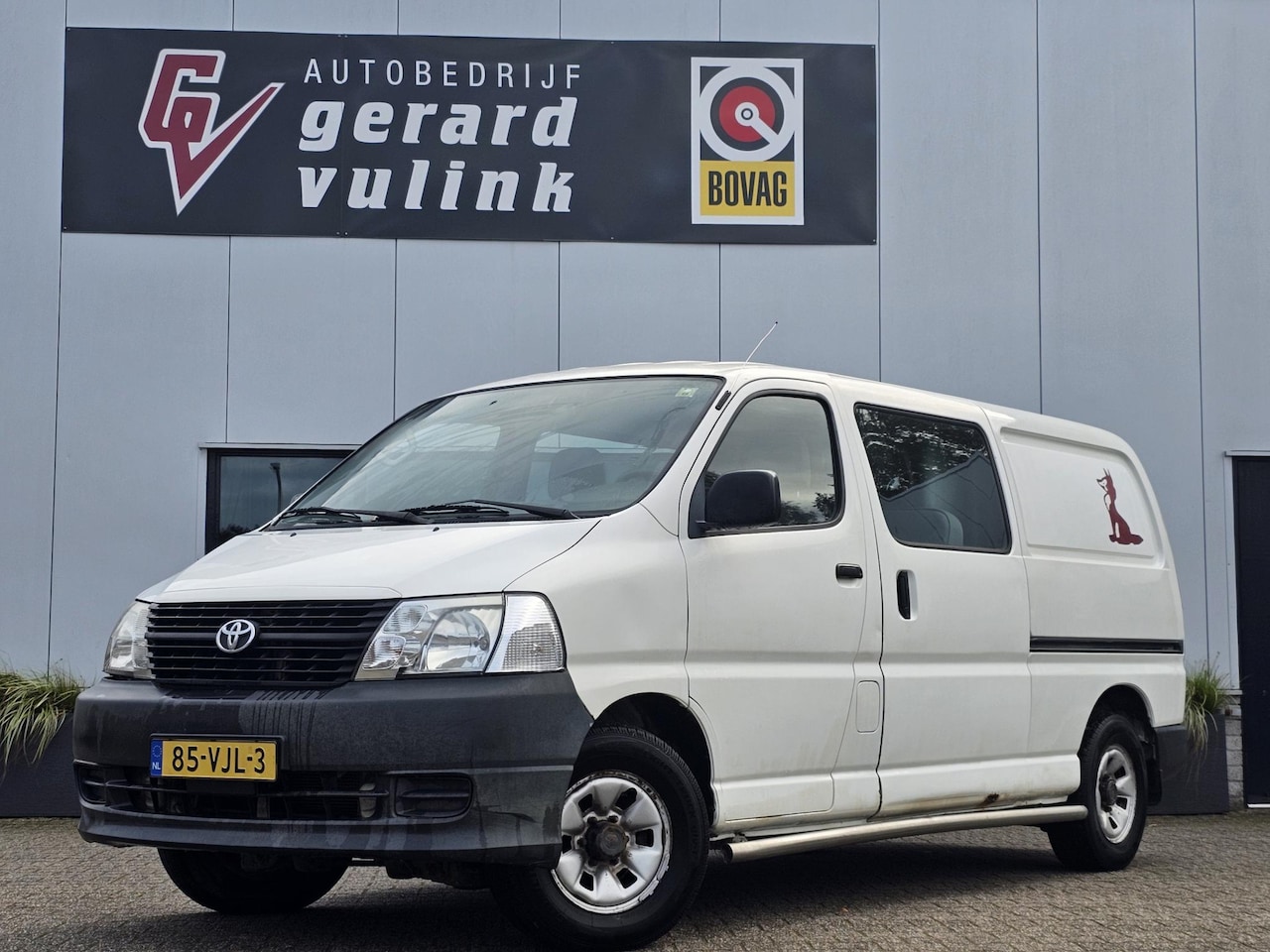Toyota HiAce - 2.5 D-4D LWB Comfort 4WD DC TREKHAAK AIRCO - AutoWereld.nl
