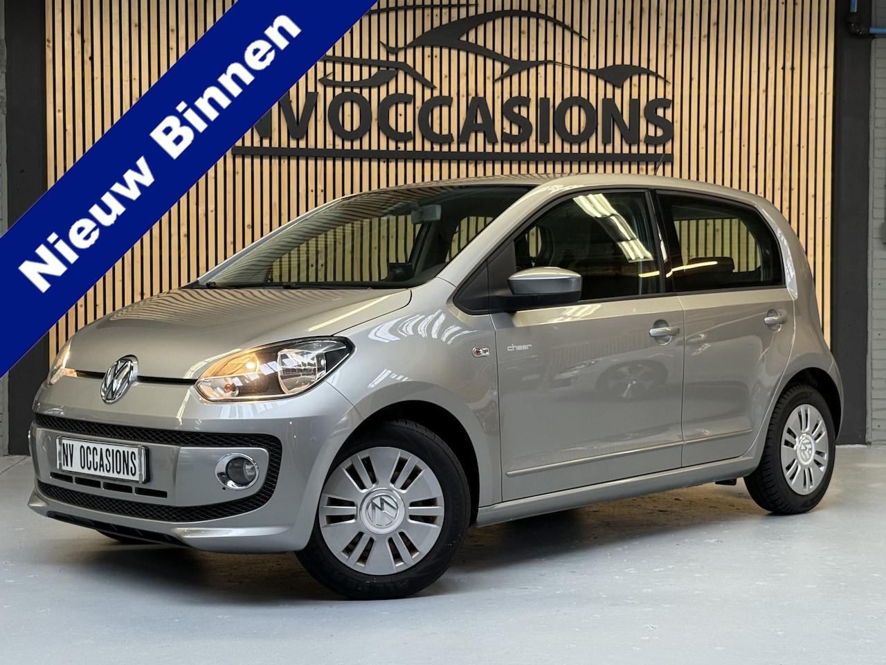 Volkswagen Up! - 1.0 cheer up! BlueMotion BLUETOOTH/AIRCO/NAP/ELEKR/APK/BEURT! - AutoWereld.nl
