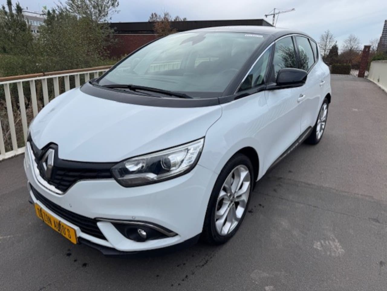 Renault Scénic - 1.2 TCe Zen 1.2 TCe Zen - AutoWereld.nl