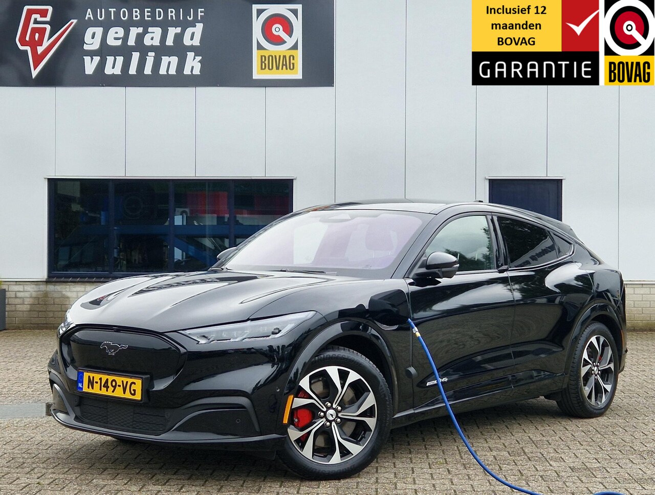 Ford Mustang Mach-E - AWD 75 kWh PANO 340KM TREKHAAK CAMERA - AutoWereld.nl