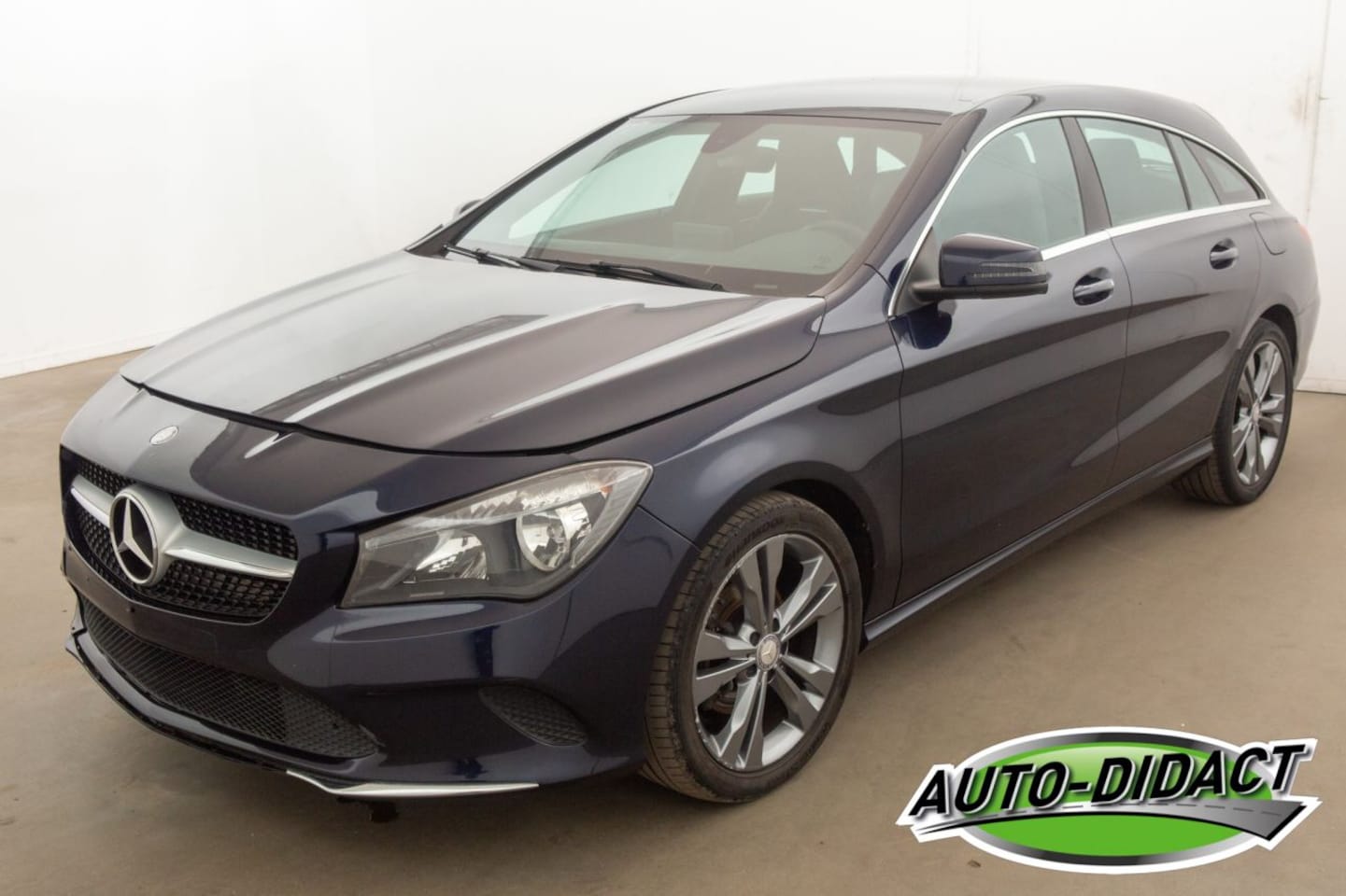Mercedes-Benz CLA-Klasse - 180d Airco Camera - AutoWereld.nl